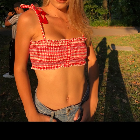 Red Carter Tops - Red Carter festive top 🛑